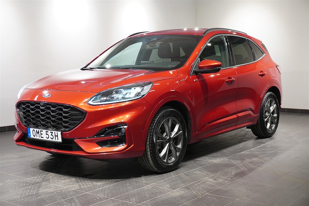 Ford Kuga 0,95% ränta Plug-In Hybrid ST-Line Drag 360°