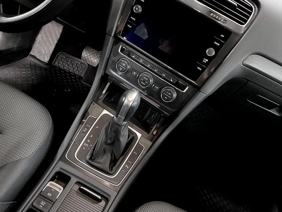 Bild på Volkswagen Golf Sportscombi Base 1.6 TDI 116hk Aut - CARPLAY, P-SENSORER