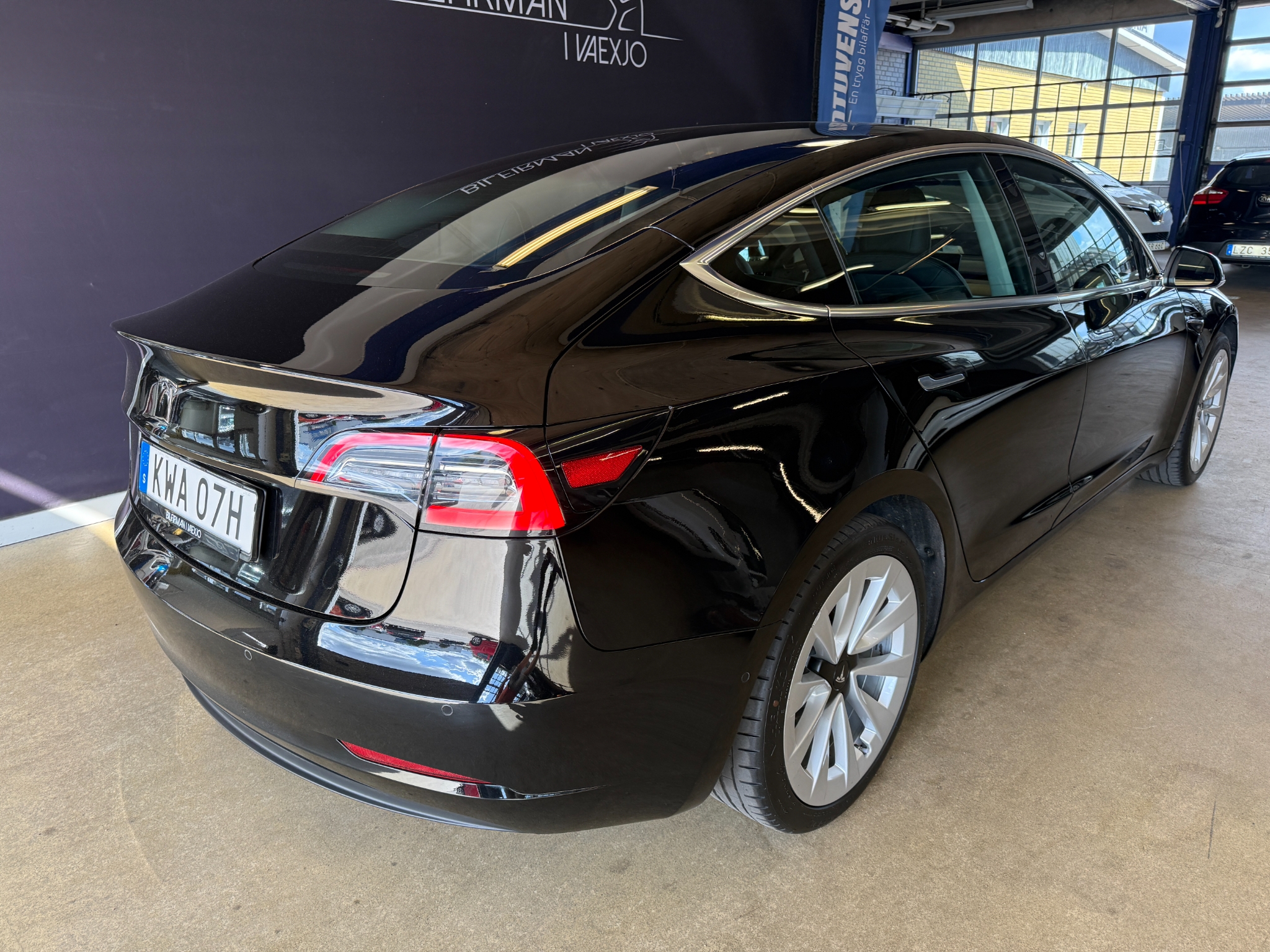 Tesla Model 3 Standard Range Plus 325hk 2020, bild 4/47