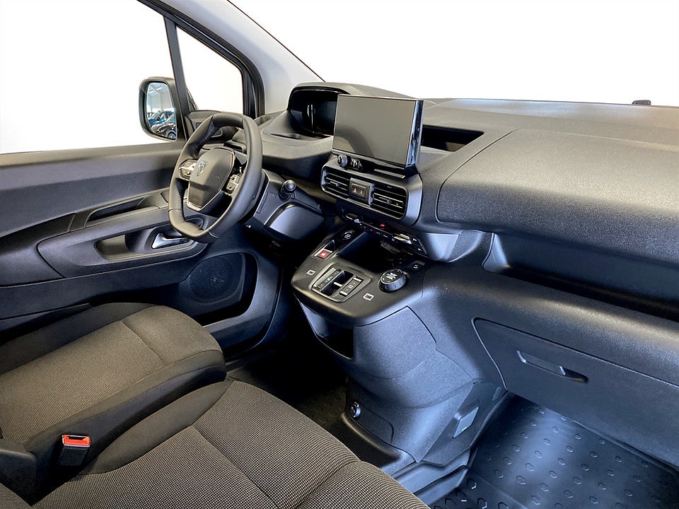 Bild på Peugeot Partner Plus+ 130hk Aut L2 4x4 - OMGÅENDE LEVERANS!