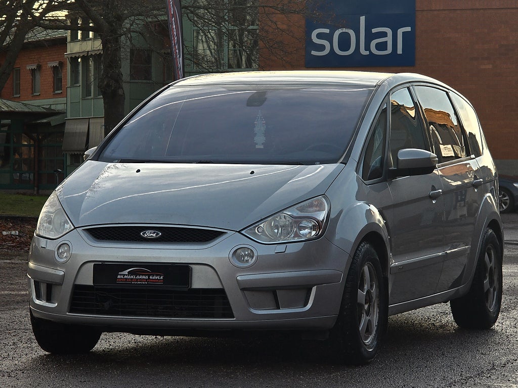 Ford S-Max 2.5 7-Sitsig Motorvärmare Panorama Dragkrok 
