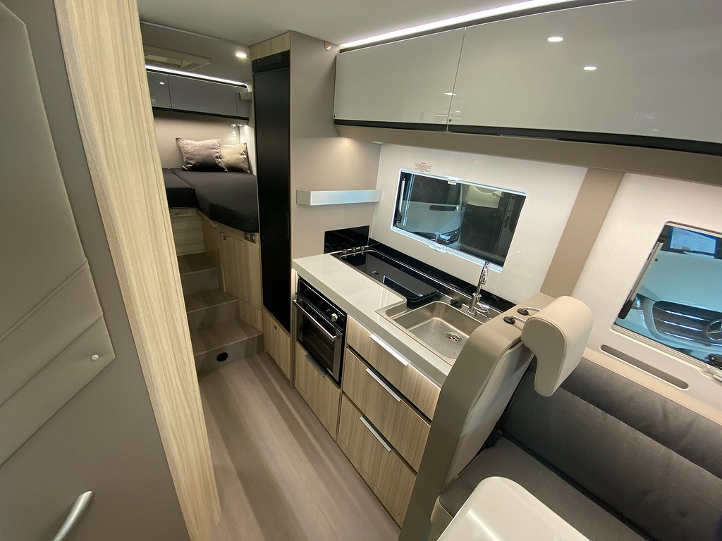 Adria Compact Supreme DL / B-körkort / Automat / Låg skatt - Adria