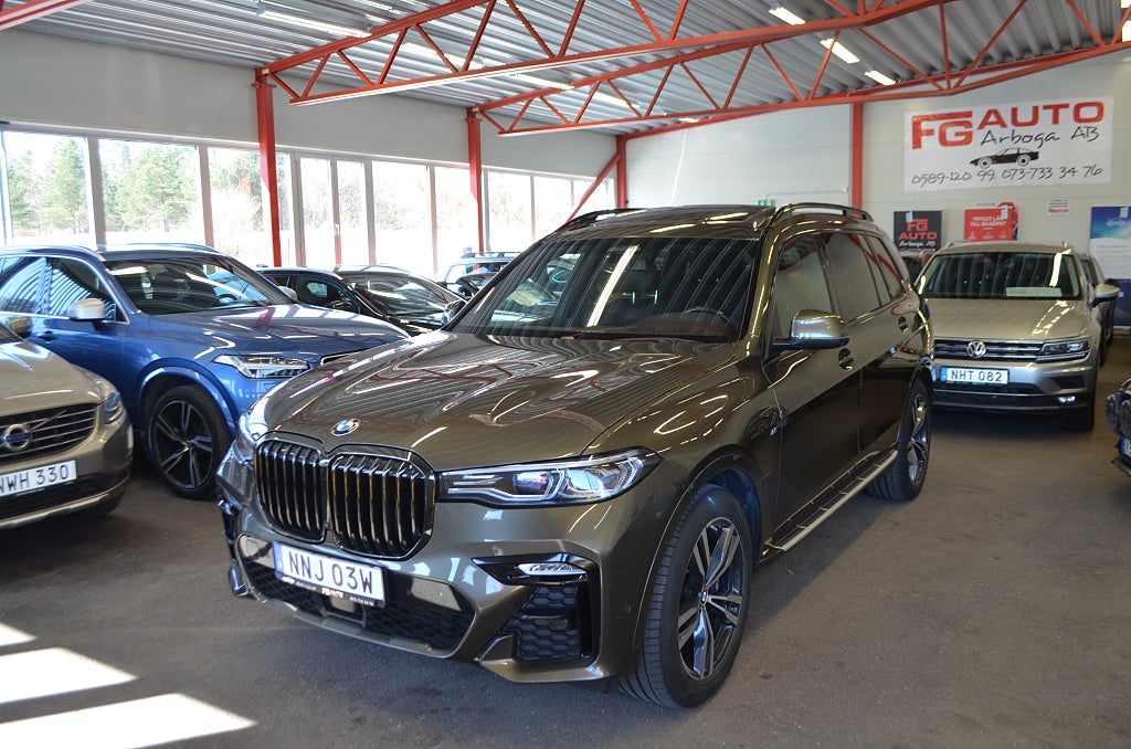 BMW X7 xDrive40d 340 hk 7-sits M Sport Topputrustad MOMS