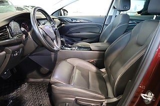 Halvkombi Opel Insignia 12 av 24