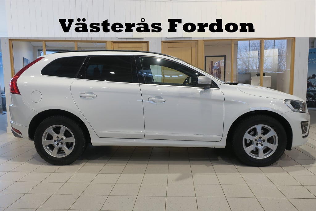 Volvo XC60 D4 AWD R-Design Pano Drag Värmare Kamera Kamrem bytt 