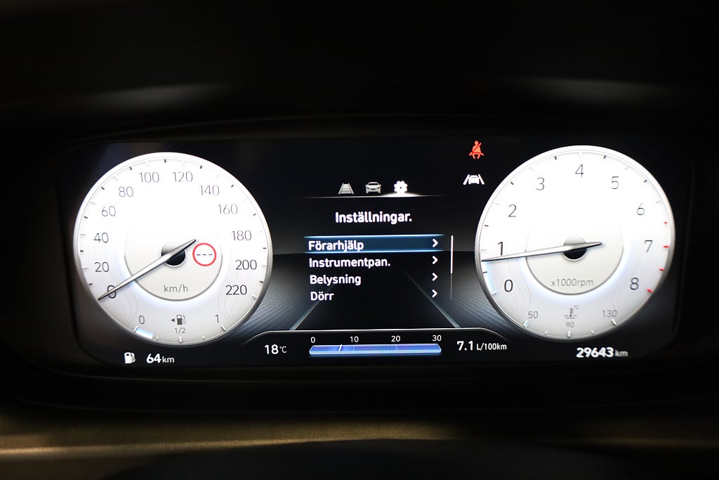 Hyundai Bayon 1.2 MPi Essential Kamera CarPlay Leasbar Rattvärme