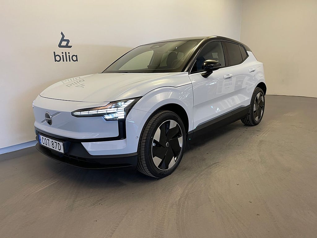 Volvo EX30 Twin Motor Performance Ultra / Navigation / Tonade rutor /