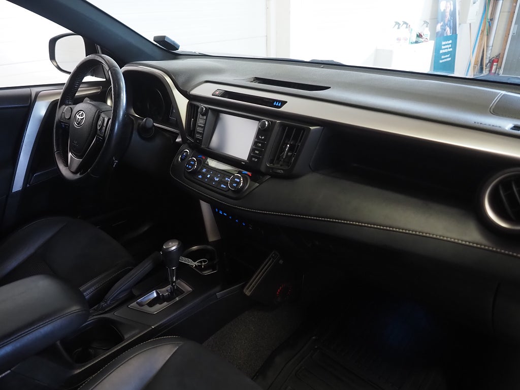 Toyota RAV4 2.0 Dual VVT-i AWD S X-Edition Drag Navi Kamera M-Värm 2018