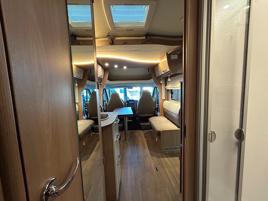 Bürstner Lyseo T 736 / Taksäng / Elpatron / Duo-control - Bürstner