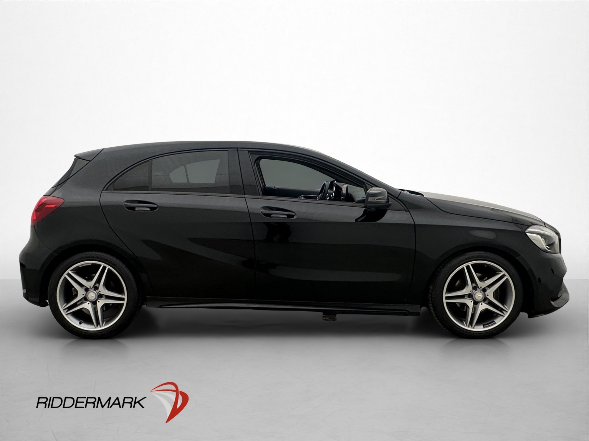 Mercedes-Benz A 180 AMG 2017, bild 4/55