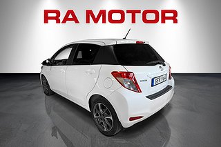 Halvkombi Toyota Yaris 31 av 39