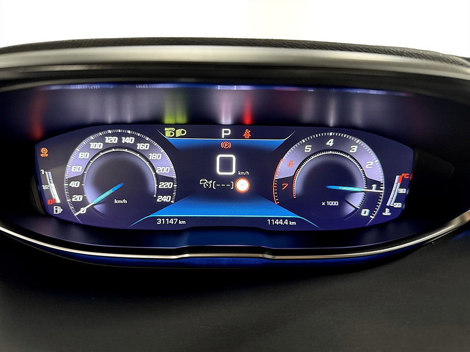 Bild på Peugeot 5008 GT 1.2 PT 130hk Aut 7-SITS B-KAMERA CARPLAY