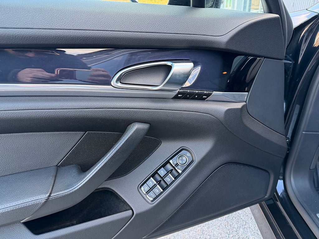 Porsche Panamera S Hybrid 380hk 3,0 V6 RWD Sport Chrono Pack 2012, bild 27