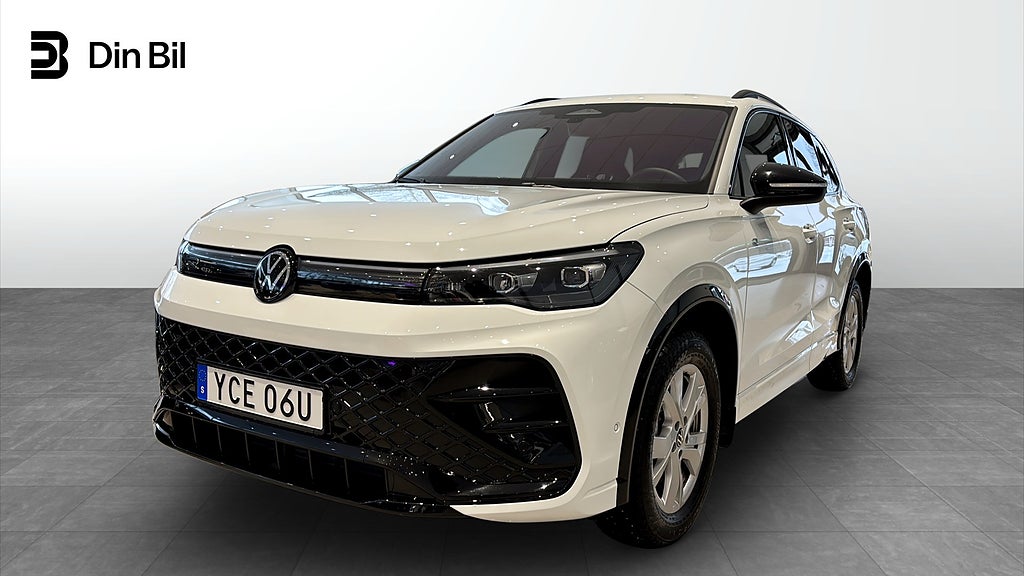 Volkswagen Tiguan R-LINE TDI 193hk 4M Blackstyle Drag/Vhjul/Värmare