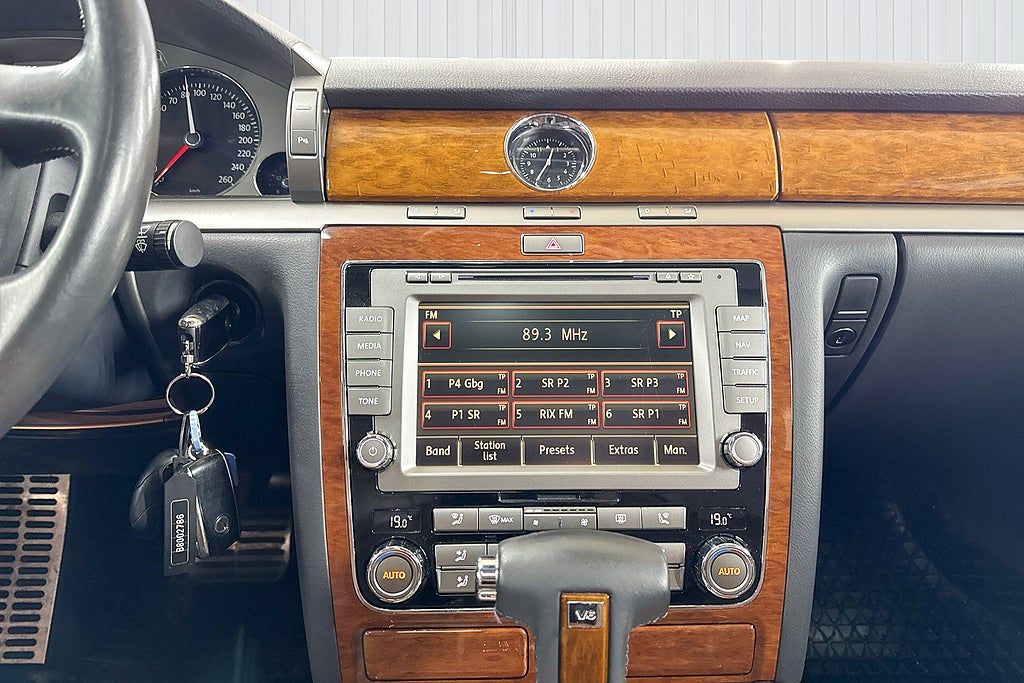 Volkswagen Phaeton 2011