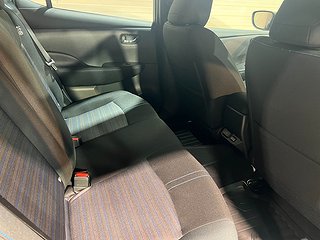 Halvkombi Nissan Leaf 8 av 17
