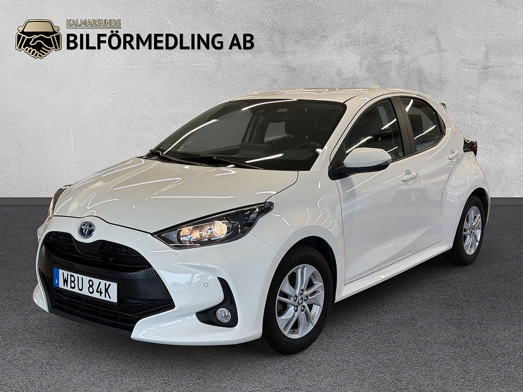 Toyota Yaris Hybrid CVT Active B-Kam 1 brukare Välservad 0,38L/Mil 