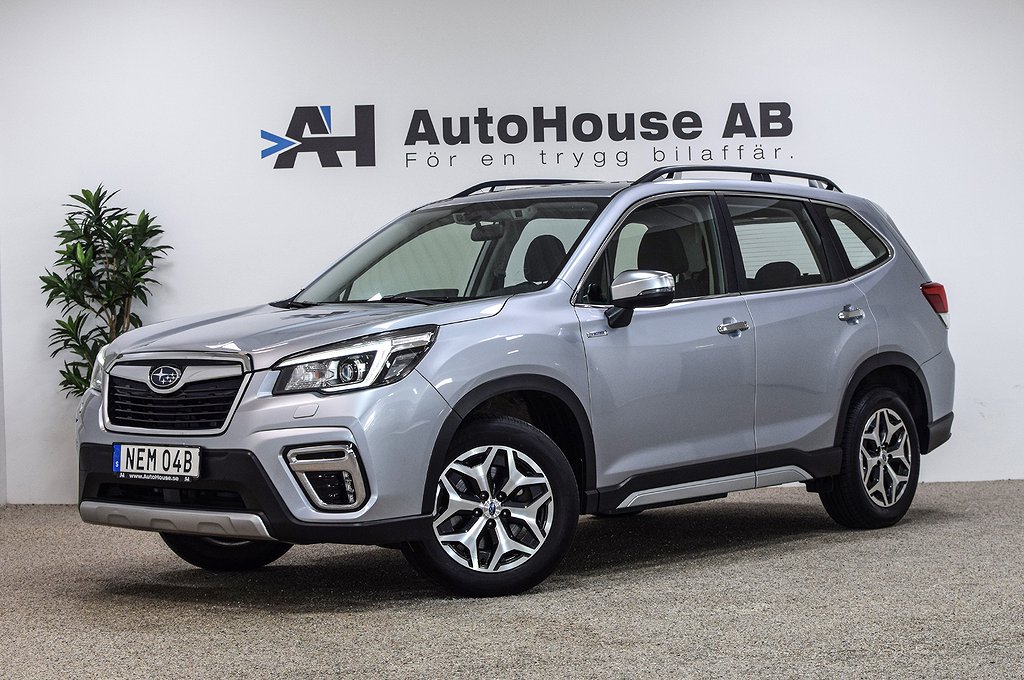 Subaru Forester e-Boxer AWD Döda-vinkel CarPlay B-Kamera