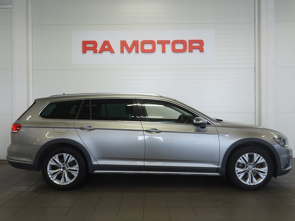 Volkswagen Passat Alltrack 2.0 TDI 4Motion 190hk Alltrack Drag Kamera D-Vär 2017