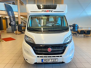 Husbil-halvintegrerad Pilote P 716 2 av 29