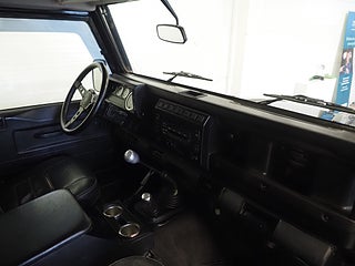 SUV Land Rover Defender 110 9 av 22