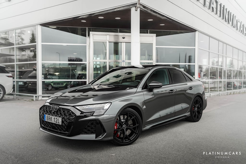 Audi RS3 Sedan Q 400hk / RS Design / Sonos / Optik / Pano
