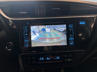 Toyota Auris 1,8 Hybrid Intense Edition S&V-hjul/M&K-värm
