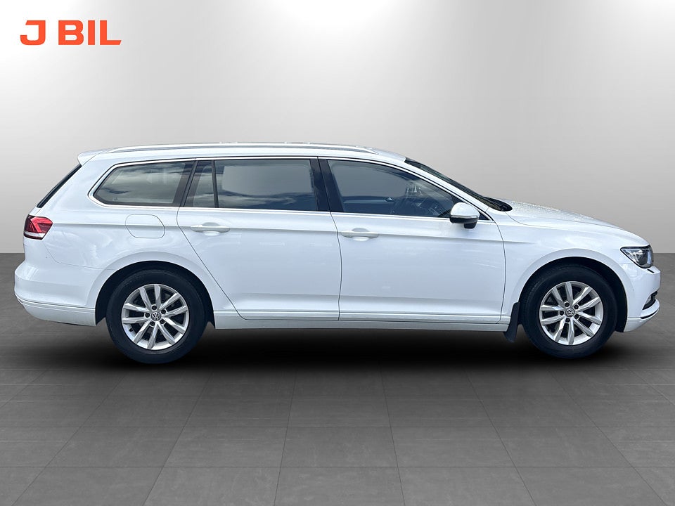 Bild på Volkswagen Passat Sportscombi Base 1.4 TSI 150hk CARPLAY P-SENSORER