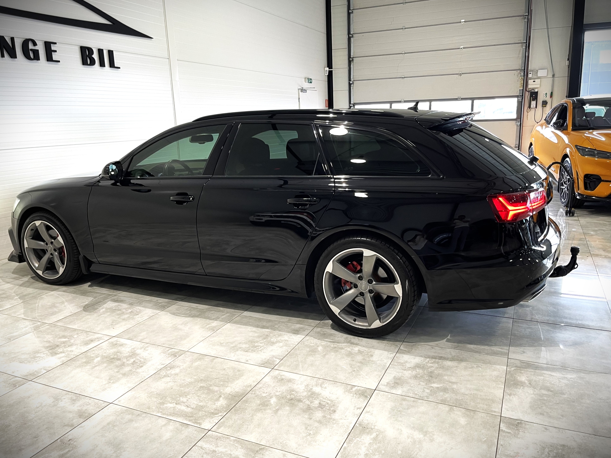 Audi A6 Avant 2.0 TDI Ultra S Tronic 2018, photo 6/10