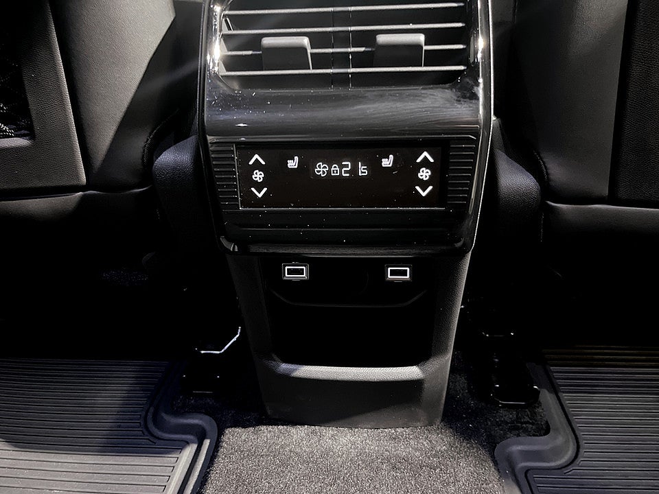 Bild på Peugeot 5008 GT Ultimate Hybrid 145hk Aut 7-SITS ELSTOL B-KAMERA