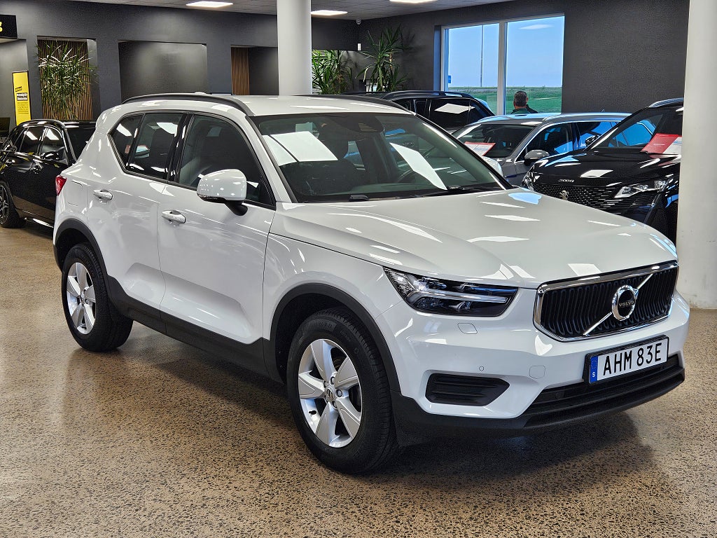 Volvo XC40 T2 FWD Momentum / Kamera MOMS
