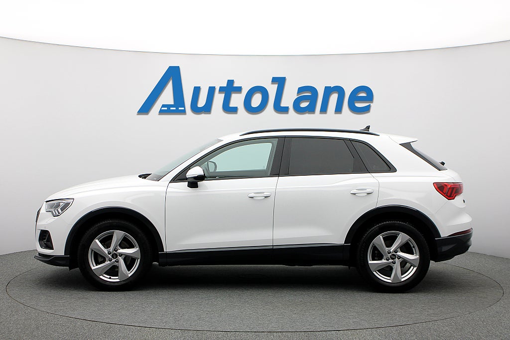 Audi Q3 35 TFSI S Tronic Proline Cockpit,Kamera,Drag,Värmare