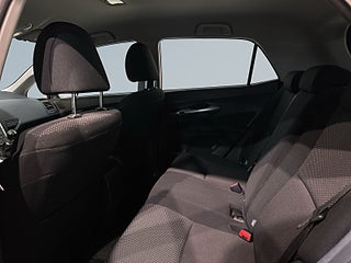 Toyota Auris 5-dörrar Valvematic Plus Drag Mvärm Extraljus S/V-hjul – bild 13