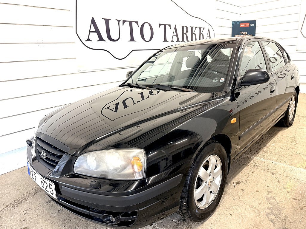 Hyundai Elantra 2.0 Halvkombi , Drag, Motorvärmare