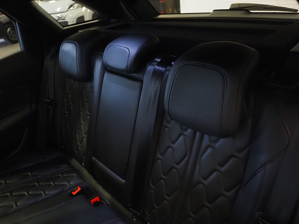 Peugeot 3008 HYBRID4 300 EAT GT | Pano | Drag | Kamera | GPS | Skinn