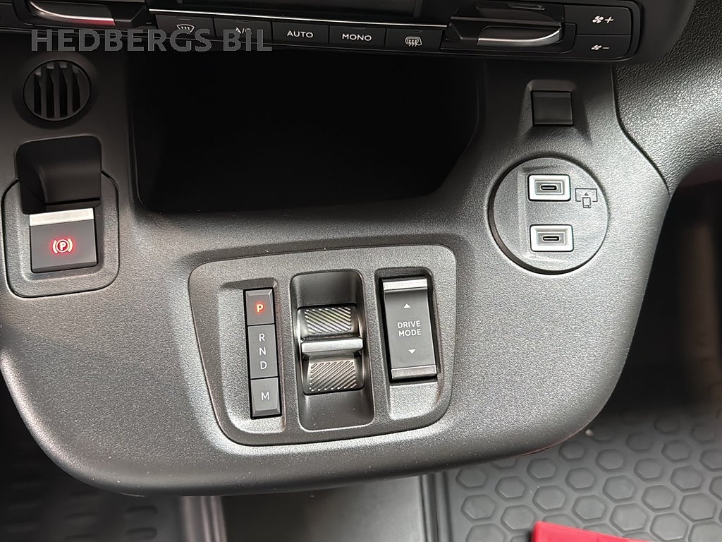 Peugeot Partner Crew Cab 130  5-SITS   thumbnail