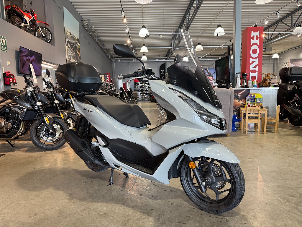 Honda PCX125 ABS #Endast 15mil & Utrustad# 