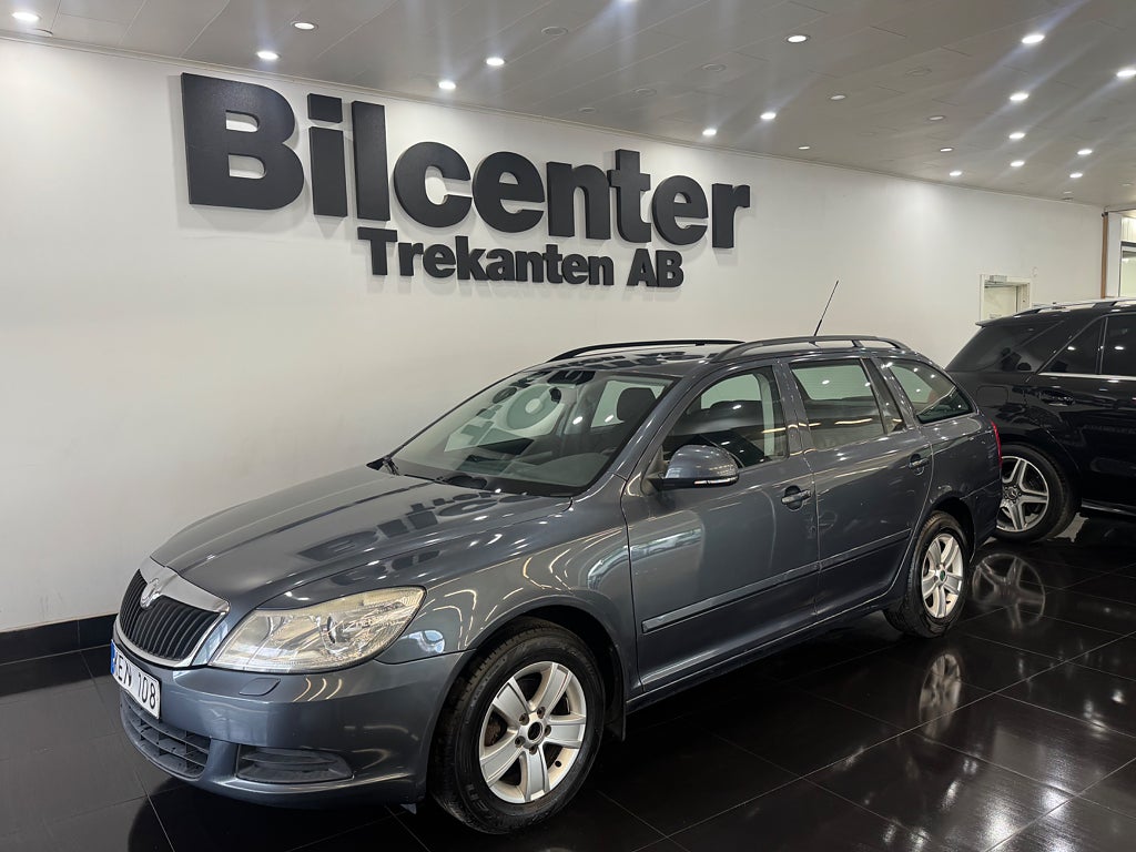 Skoda Octavia Kombi 1.6 TDI Ambiente Euro 5 KamremBytt