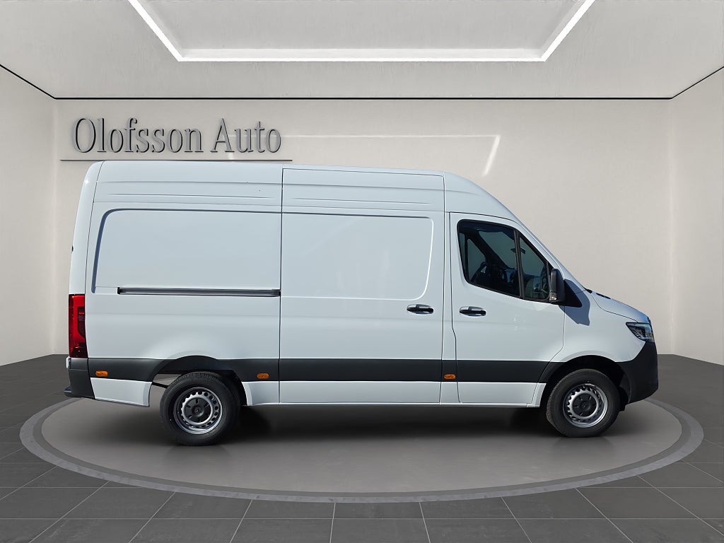 Mercedes-Benz Sprinter 317 CDI A2 Skåpbil 9G-Tronic 10,5m3 - bild 3