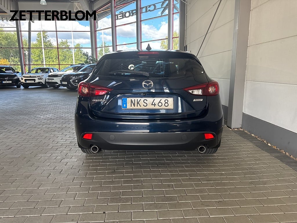 Halvkombi Mazda 3 4 av 15