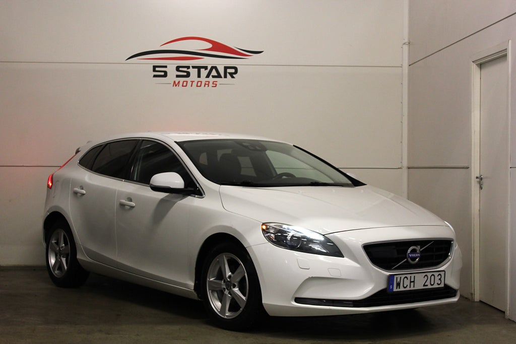 Volvo V40 D2 Manuell, 115hk | BLIS | Bluetooth | Kamera | ACC