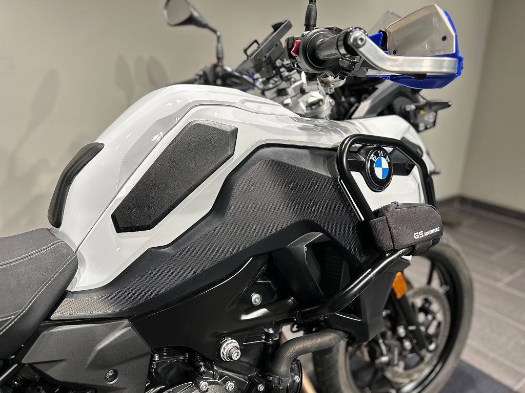 BMW F800GS / Serviceavtal / Toppbox / Chassi-sänkt / Barkbusters