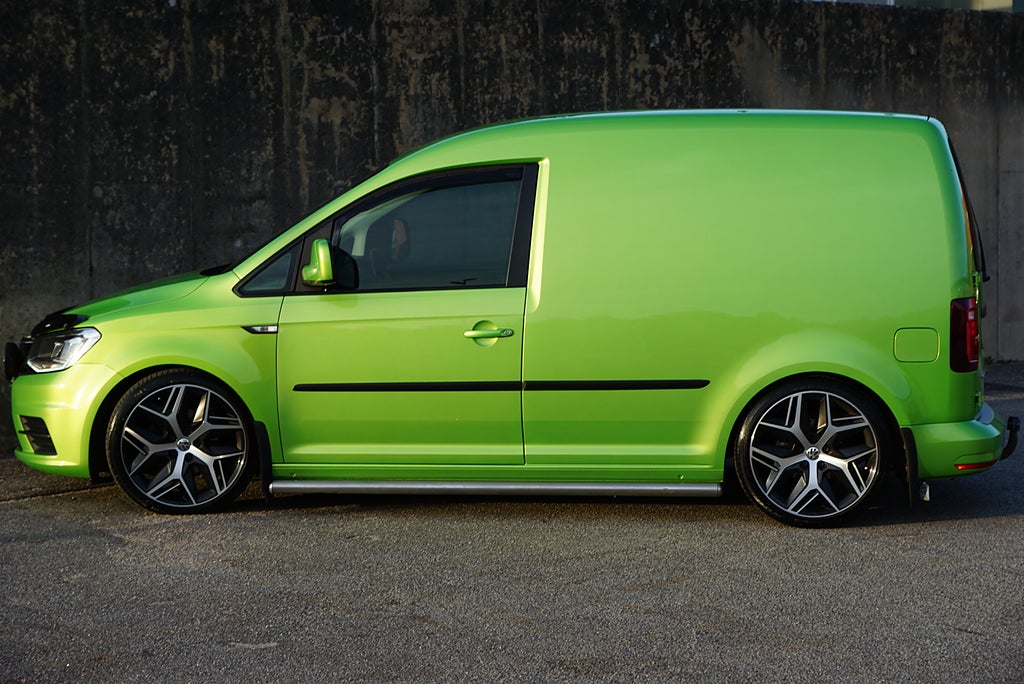 Volkswagen Caddy 2.0 TDI Viper Green|BSR 180hk|Bilstein B16|19”|UNIK|
