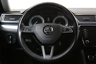 Kombi Skoda Superb 16 av 27