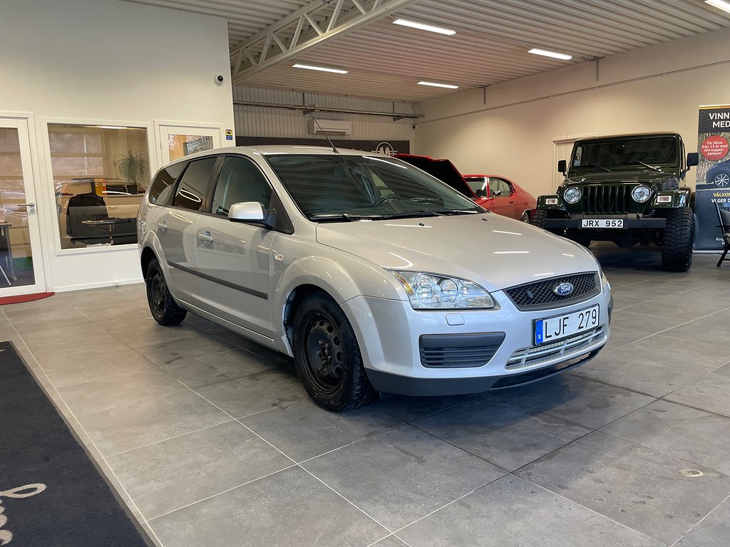 Ford Focus Kombi 1.6 Automat Kamremsbytt