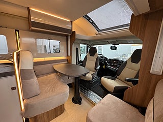 Husbil-halvintegrerad Ci Magis 86 XT 2 av 20
