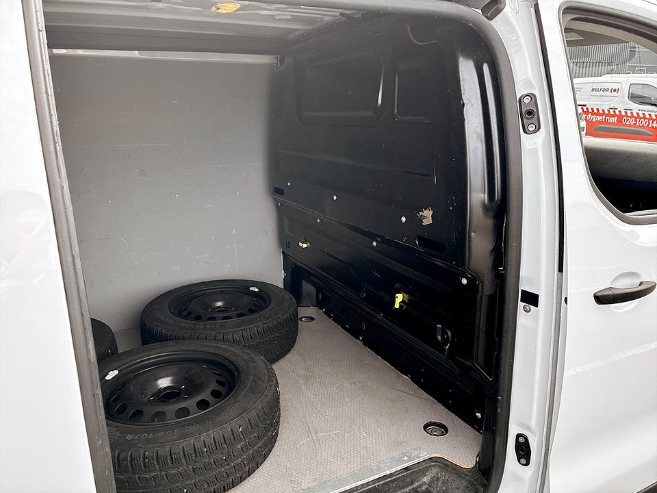 Bild på Opel Vivaro Business 2.0 BHDi 145hk Aut L3 B-KAMERA WEBASTO DRAG