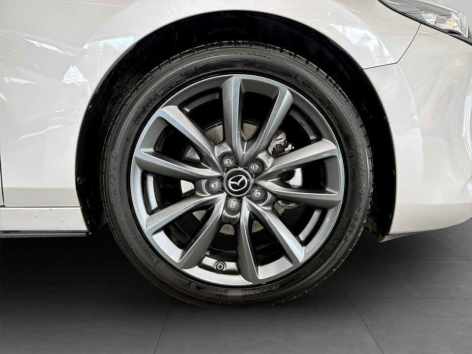 Bild på Mazda 3 Hatcback 2.0 SKYACTIV-G M 150hk Aut B-KAMERA RATTVÄRME