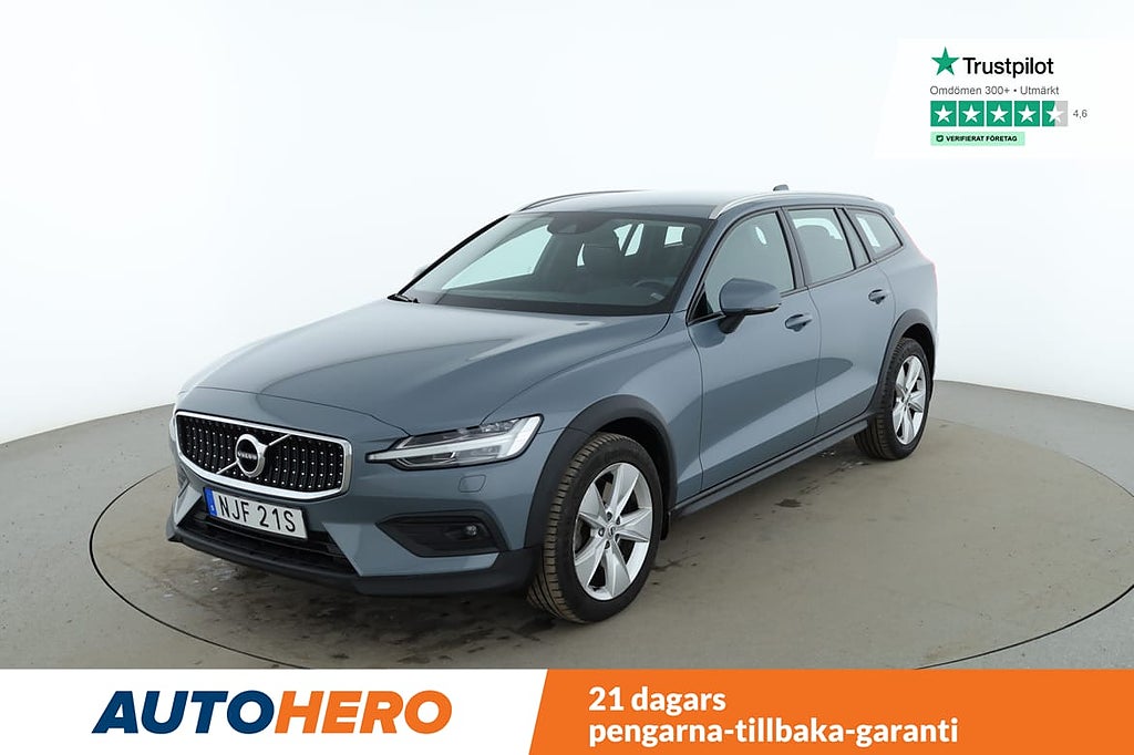 Volvo V60 Cross Country B4 Momentum Pro AWD / VOC, Värmare, CarPlay