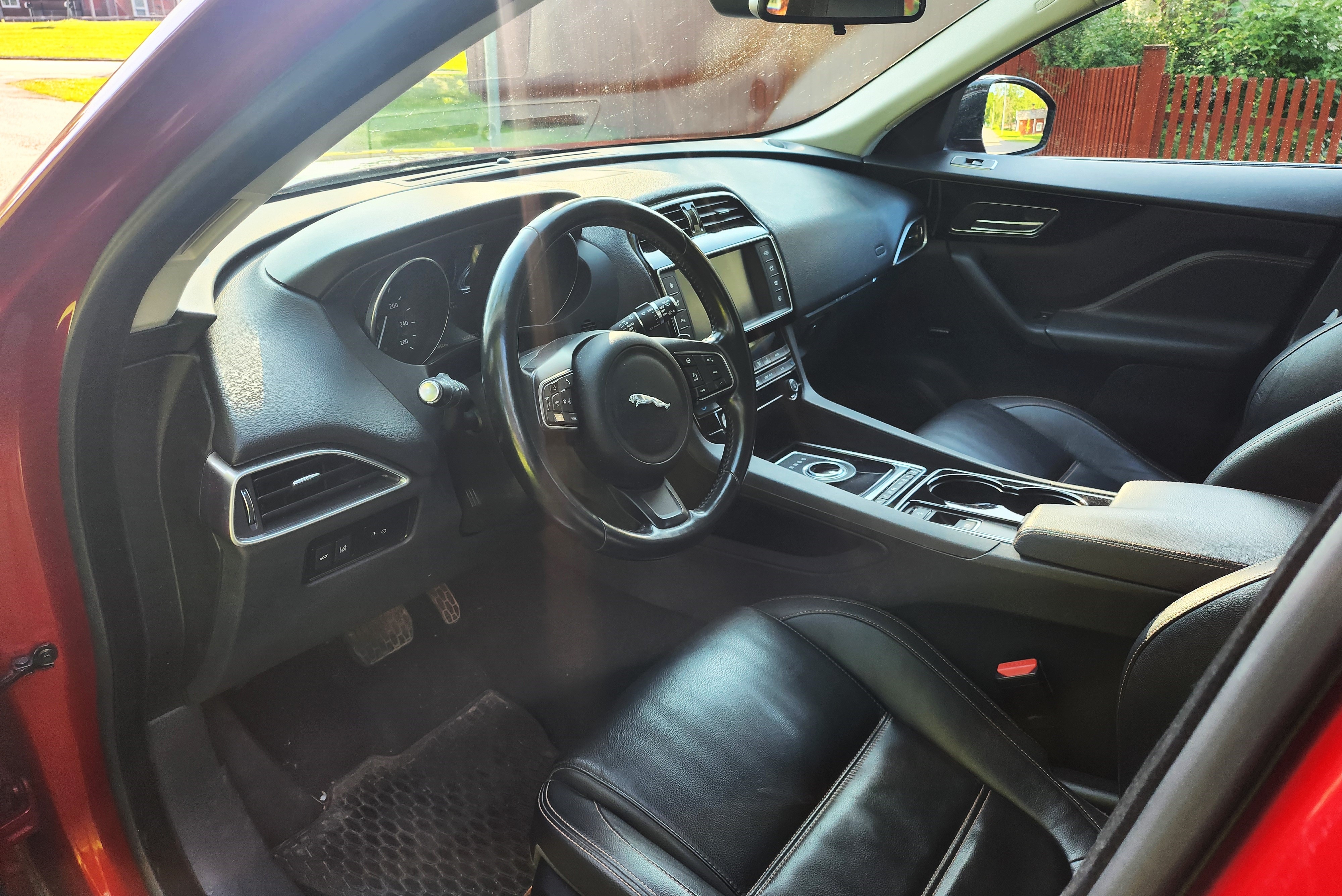 Jaguar F-Pace 2017, kuva 4/46